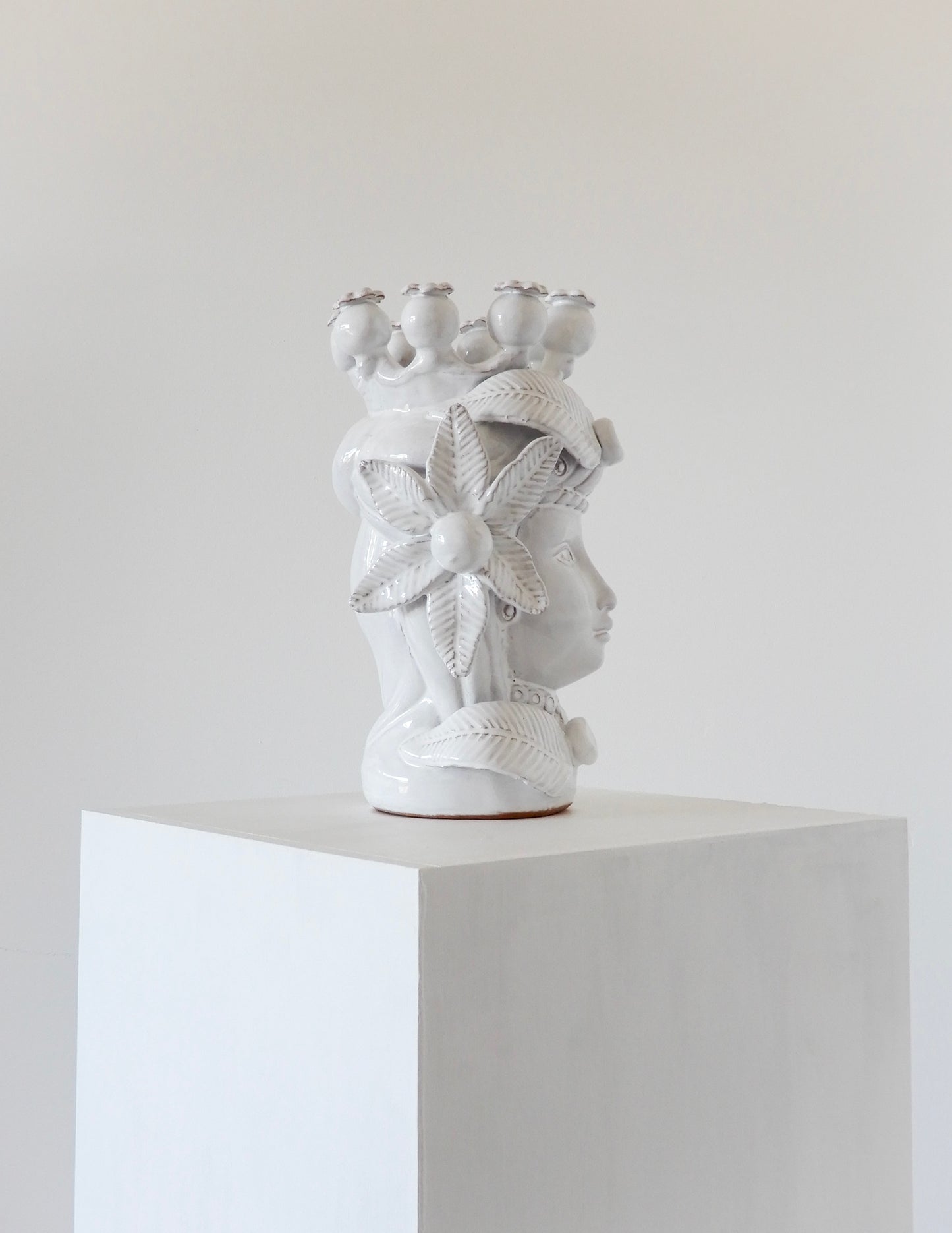 Testa Di Moro White (Large)