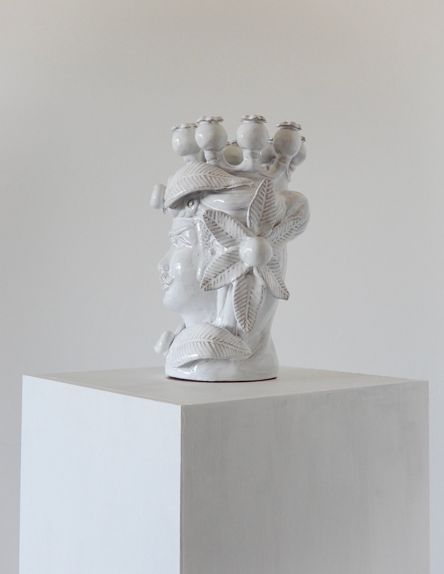 Testa Di Moro White (Large)